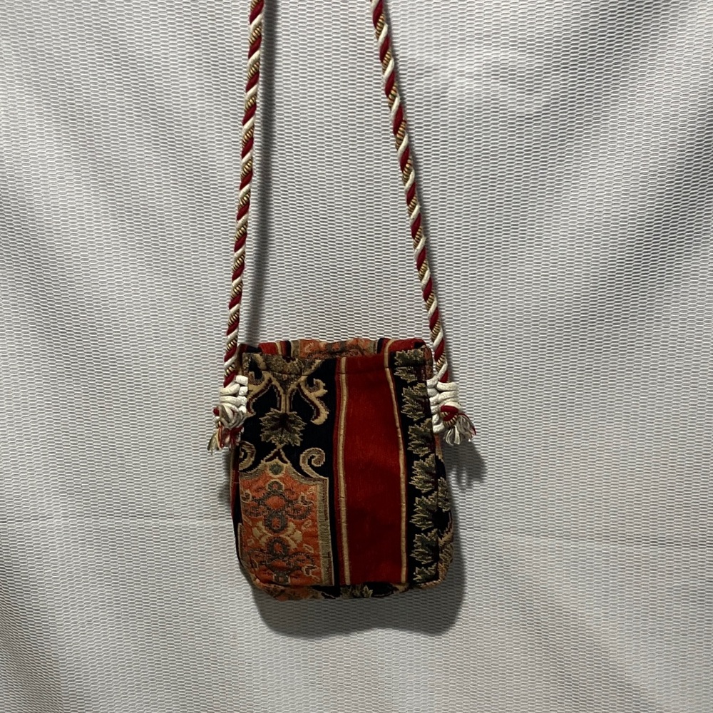 Artisan Red and Black Crossbody Bag - Picture 4 of 4